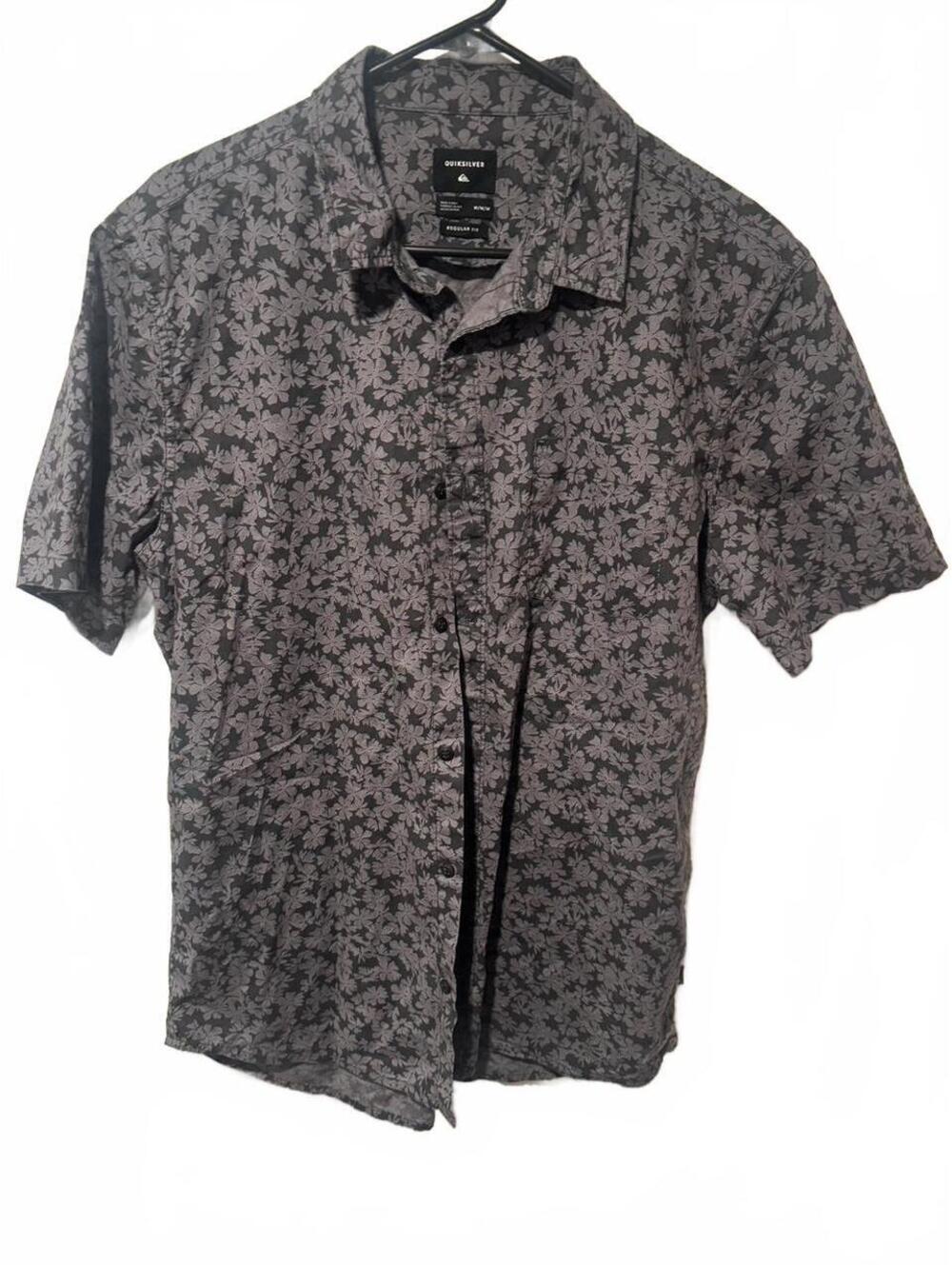 Quiksilver Men's Grey and Black Shirt
